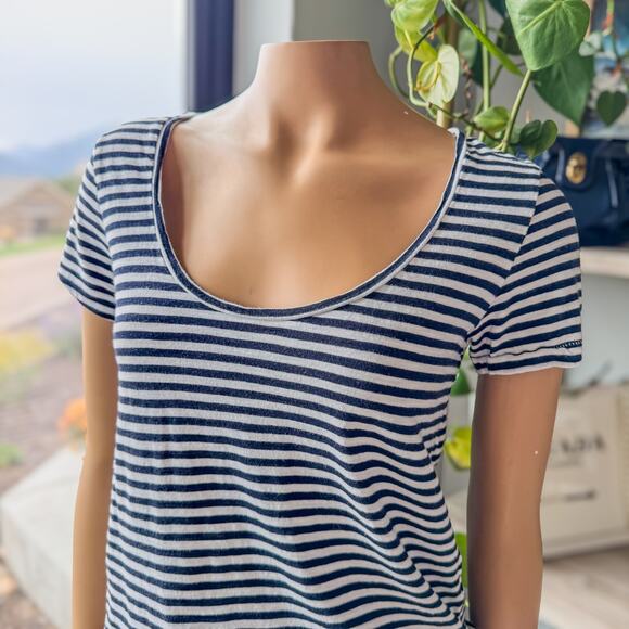 Banana Republic, Navy & White Stripe Scoop Neck Signature Tee, Women's Medium - Picture 5 of 9